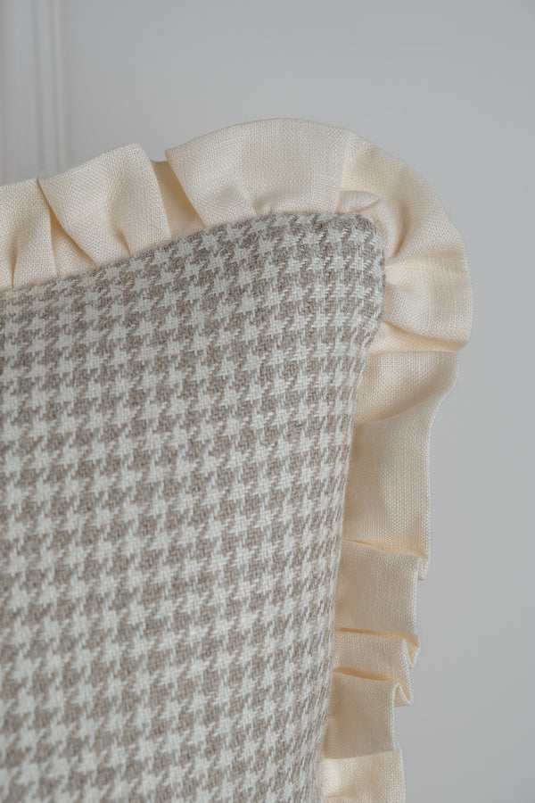 Houndstooth Frill Cushion - Natural